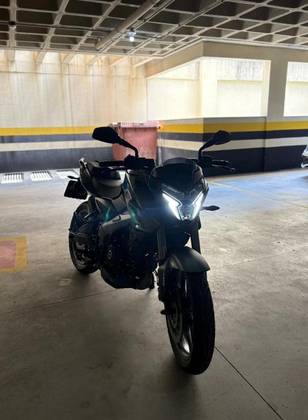 BAJAJ DOMINAR 200 BAJAJ DOMINAR 200